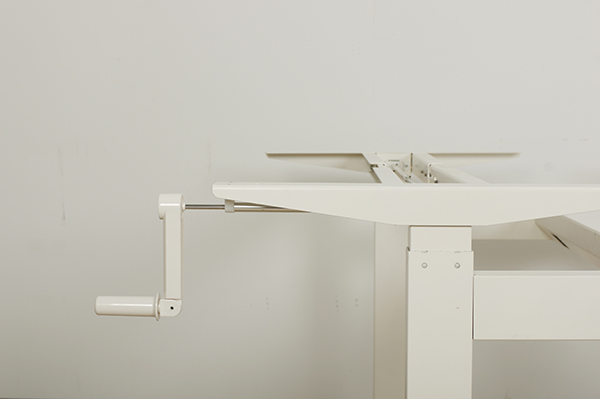 handle of height adjustable standing table