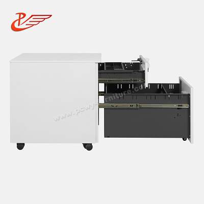 Choosing a cabinet with a central lockin